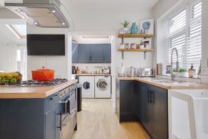 OP Kitchen/Diner/Snug- click for photo gallery